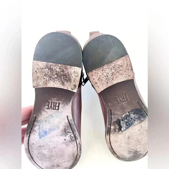 FRYE Carly Chelsea Bootie Cognac Double Zip Leather Ankle Boot Size 6B - Picture 9 of 11